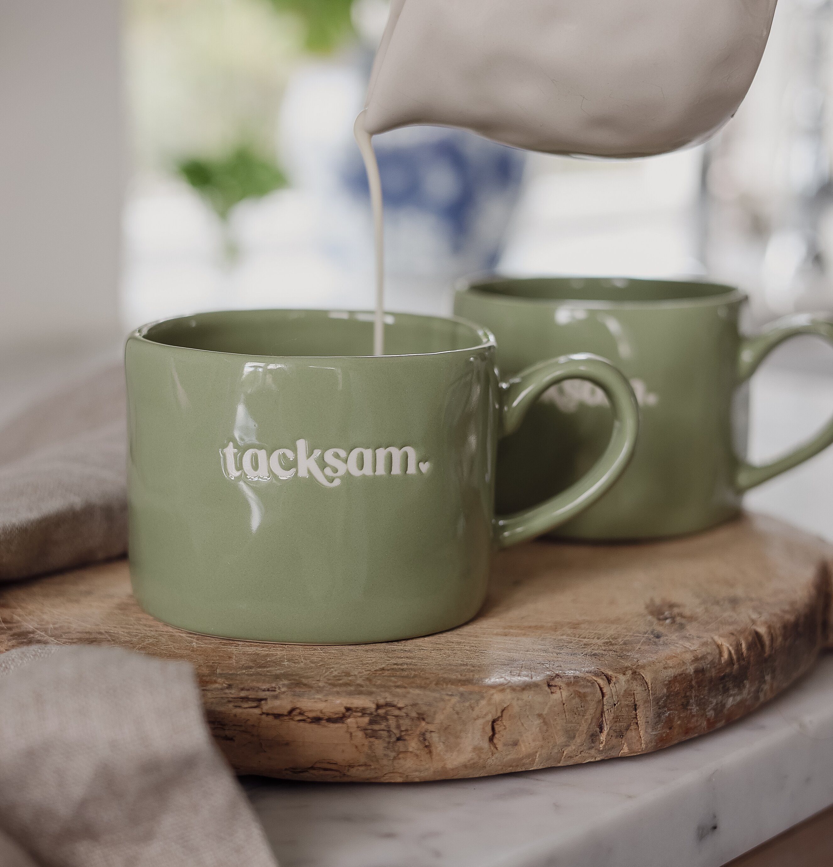 Mugg Tacksam - Majas Cottage Muggar/koppar i porslin, keramik, papper eller biologiskt material organiskt ekologiskt Termomuggar