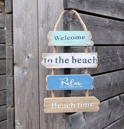 Foto: Hängande träskylt Welcome to the beach vägg
