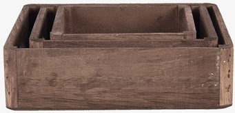 Foto: Mörka trälådor i set om tre, staplade frontalt