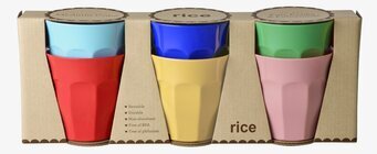 Foto: Förpackning med färgglada melaminmuggar 6-pack