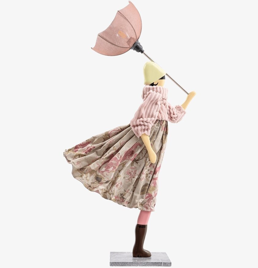 Bordslampa Ririka från Skitso, kvinna med paraply i vinden