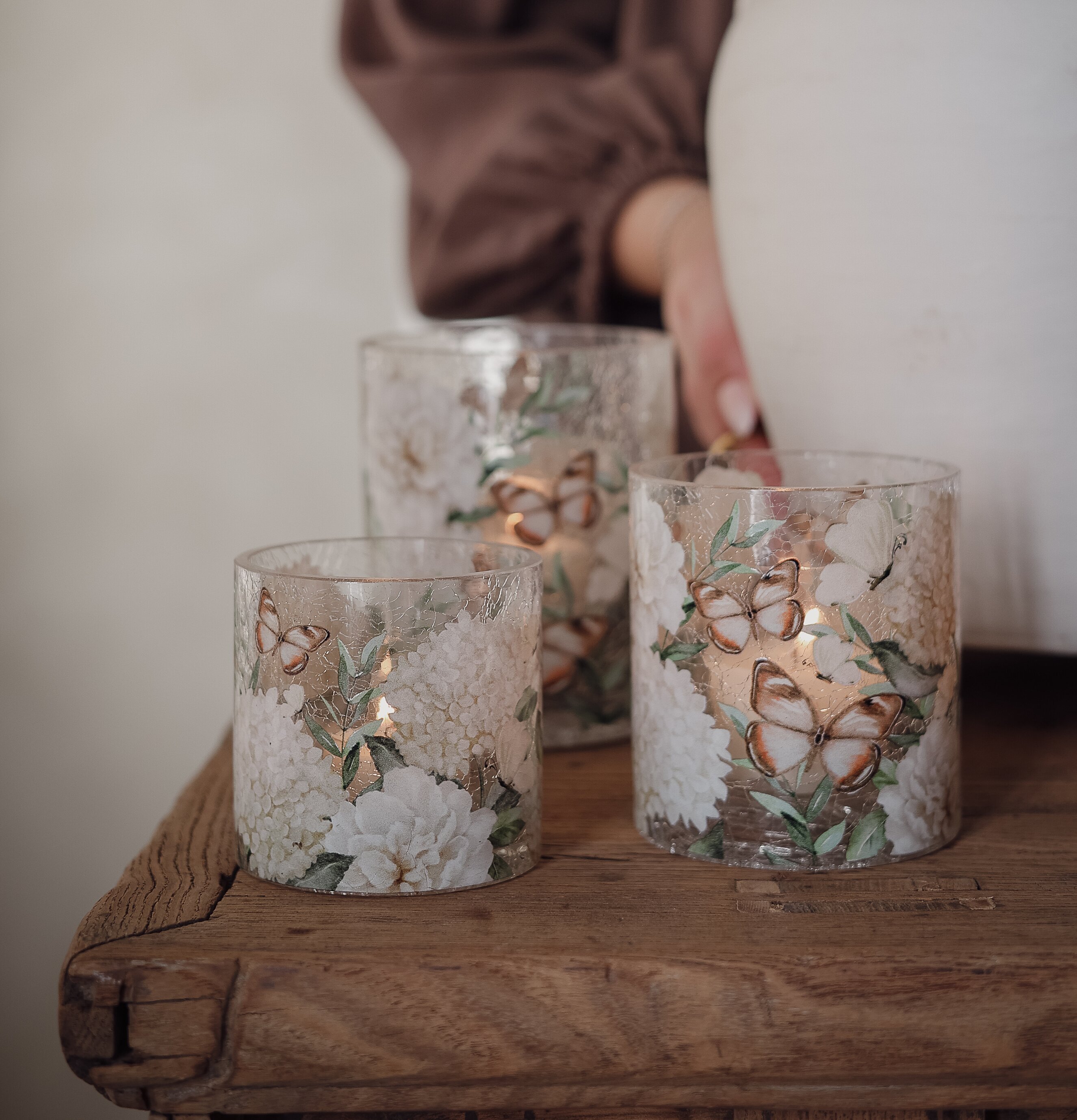 Majas Lykta Hortensia & Butterflies 10x12cm 9x10cm 8x8cm Cottage Lyktor Endless Light Ljuslyktor