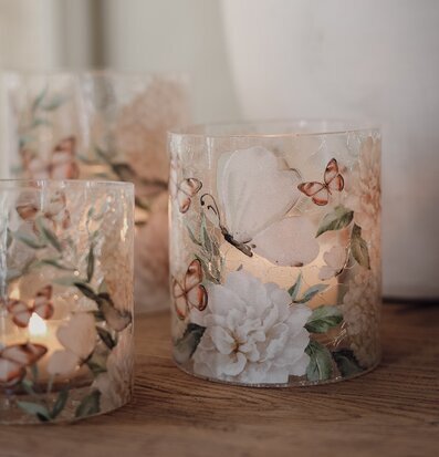 Majas Lykta Hortensia & Butterflies 9x10cm Cottage Lyktor Endless Light Ljuslyktor