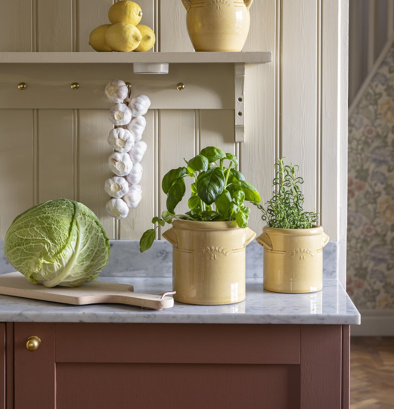 Krus Brobacka 2L Gul Rak 1L Strömshaga Förvaring köksredskap Redskapskrus för kök Krukor Örtkrukor Glaskrukor