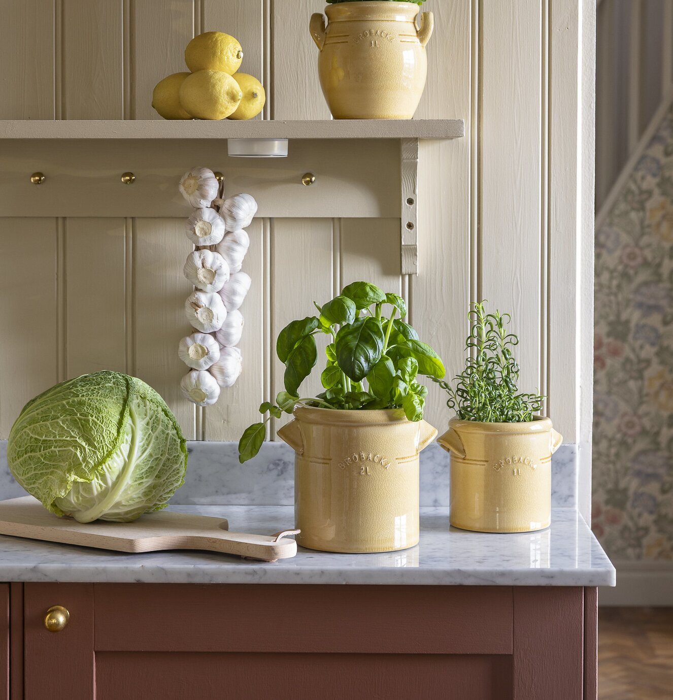 Krus Brobacka 2L Gul Rak 1L Strömshaga Förvaring köksredskap Redskapskrus för kök Krukor Örtkrukor Glaskrukor