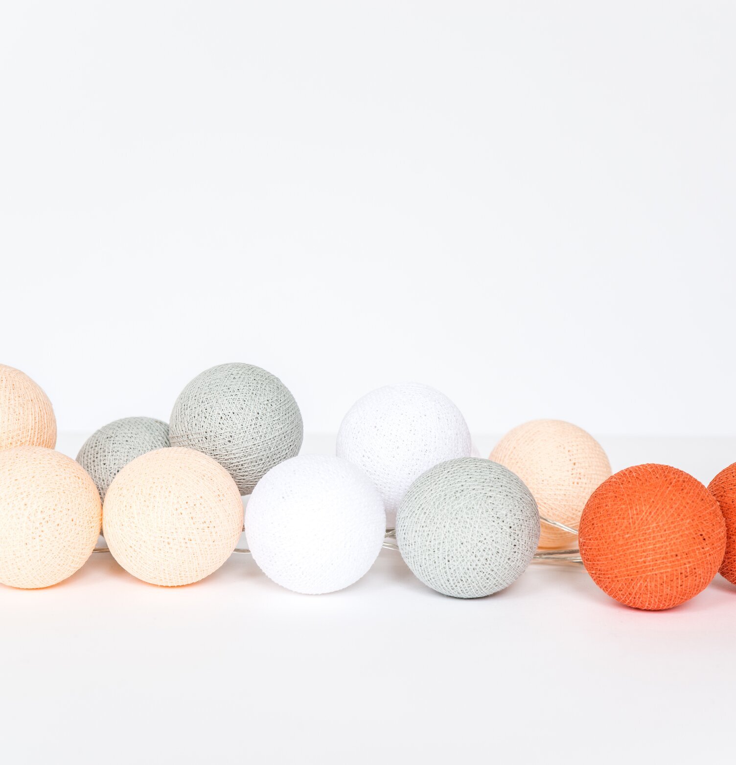 Ljusslinga Youssef 35 från Happy Lights i varierande färger