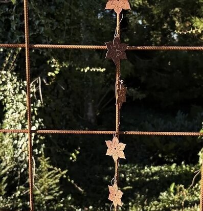 Girlang Klematis 8 blommor för armeringsnät Rost Lind Decoration Utomhusskyltar Skyltar utomhusbruk Övrig prydnad/dekoration inredning utemiljö