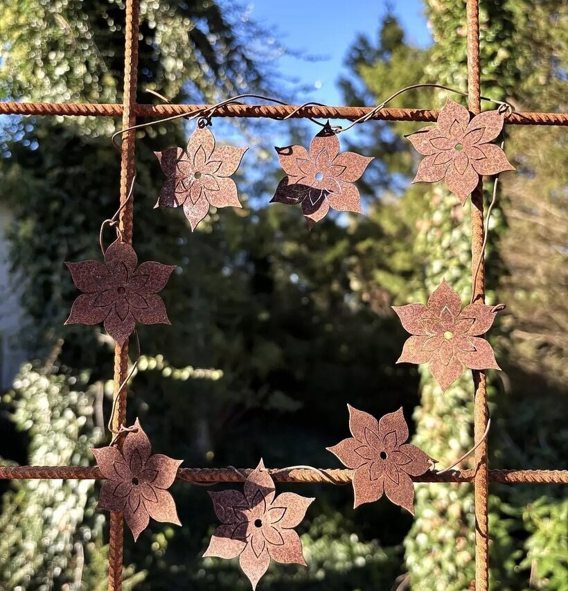 Girlang Klematis 8 blommor för armeringsnät Rost Lind Decoration Utomhusskyltar Skyltar utomhusbruk Övrig prydnad/dekoration inredning utemiljö