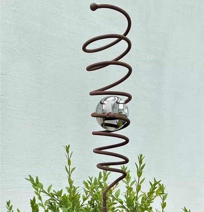 Spiral med silverklot Rost Lind Decoration Övrig prydnad/dekoration för inredning utemiljö