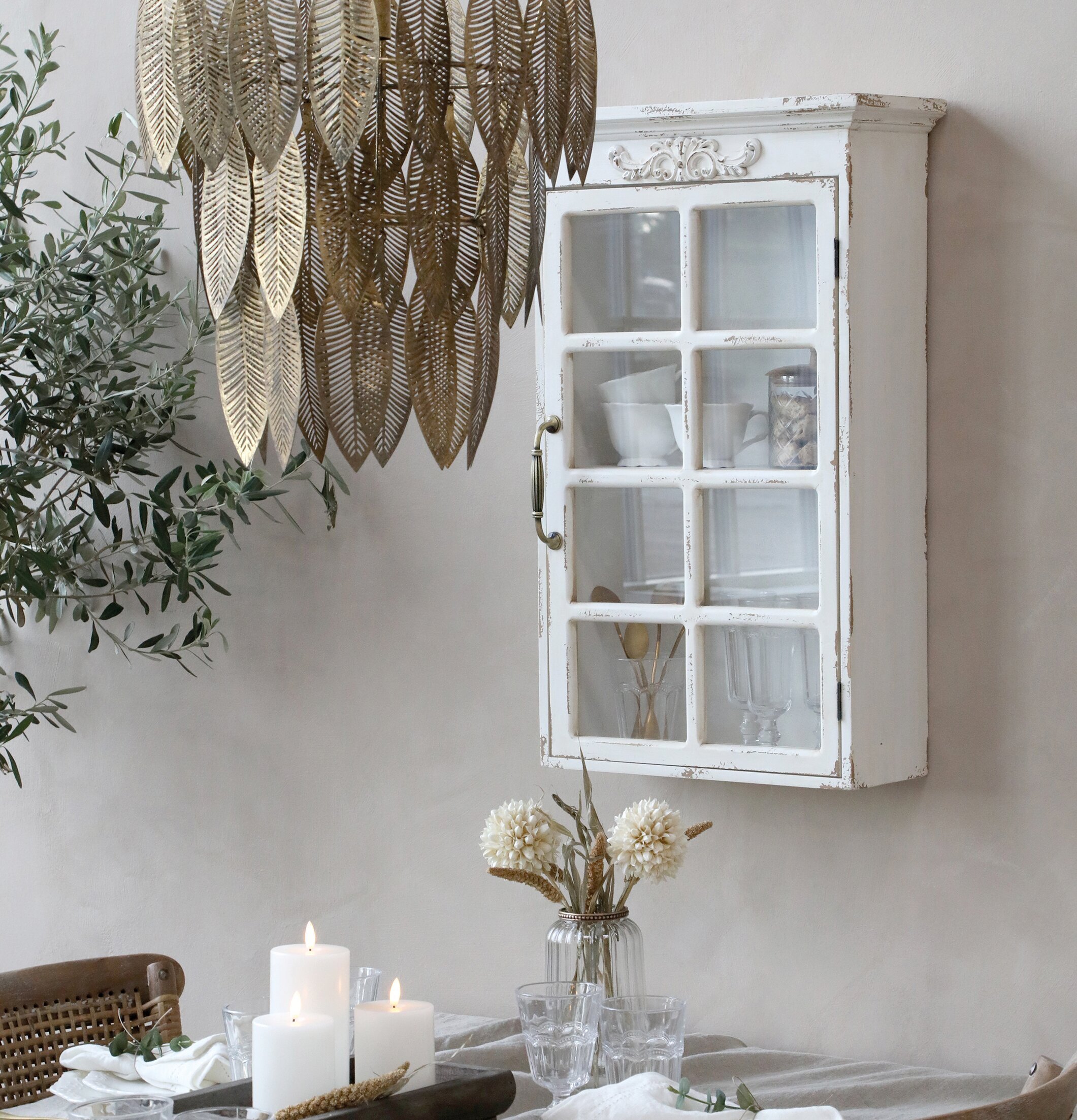 Väggskåp Antique Creme Chic Skåp (ej för nycklar eller medicin) Vägghyllor som mer är en möbel