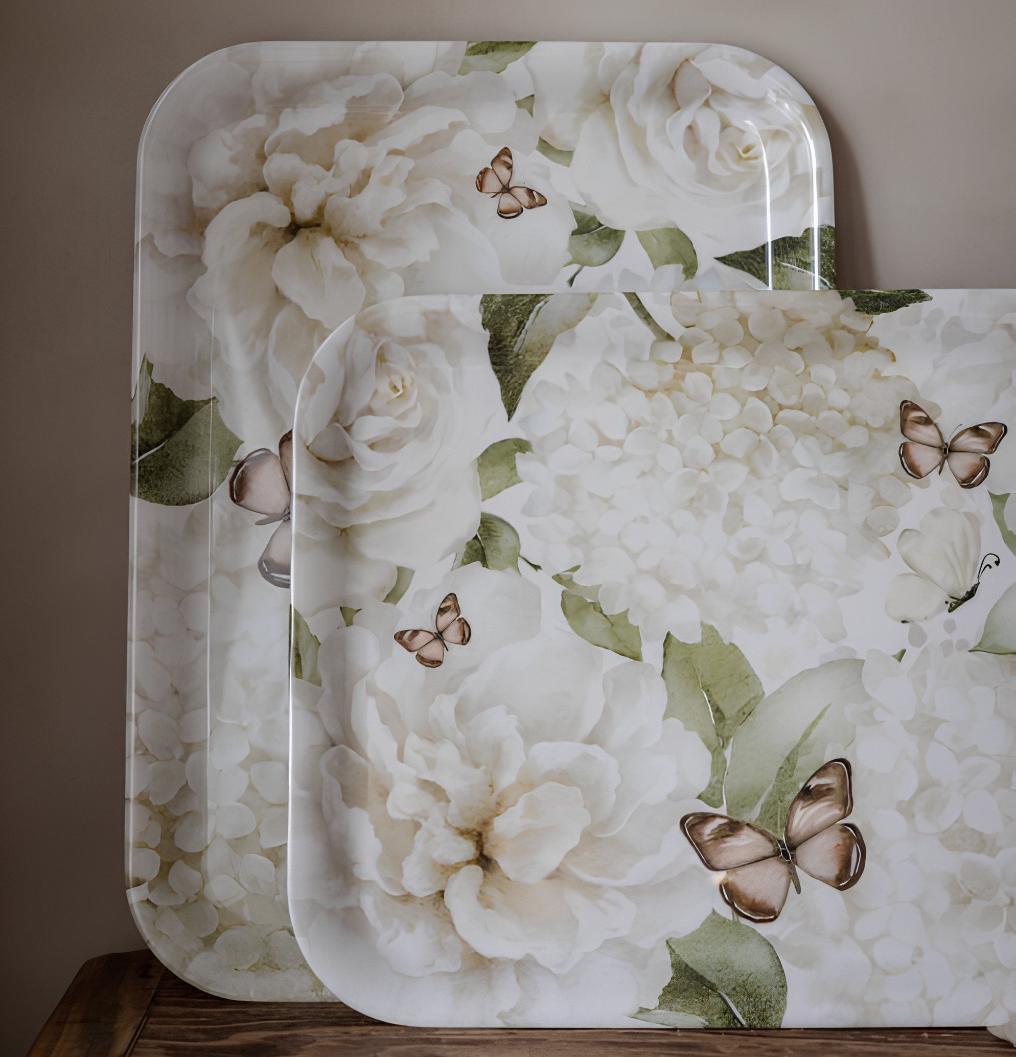 Bricka Hortensia & Butterflies Grön - Majas Cottage Vit Serveringsbrickor Brickset Serveringsfat