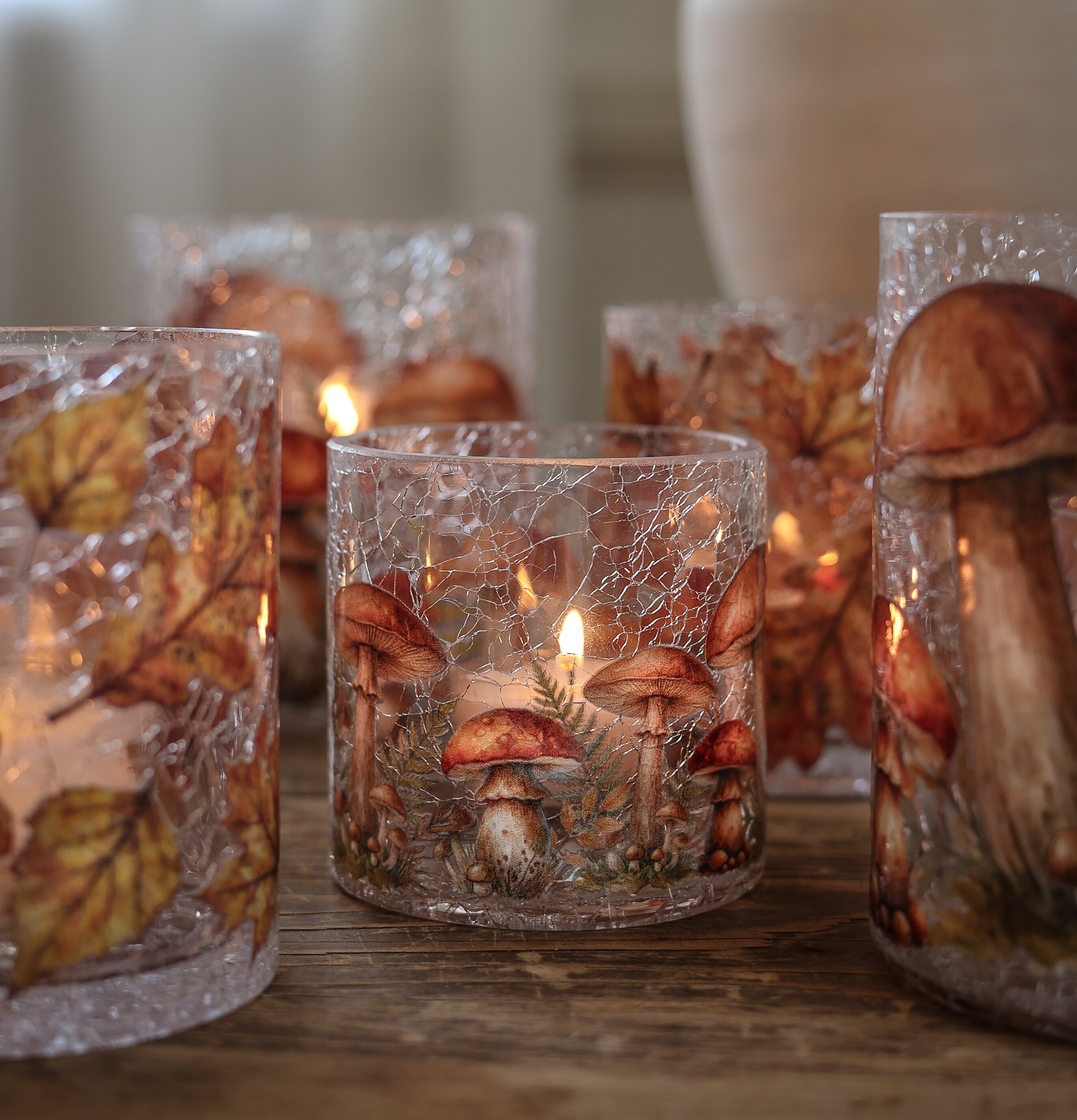 Ljuslykta Autumn Forest Mushrooms 8x8 cm - Majas Cottage Lyktor Endless Light Ljuslyktor