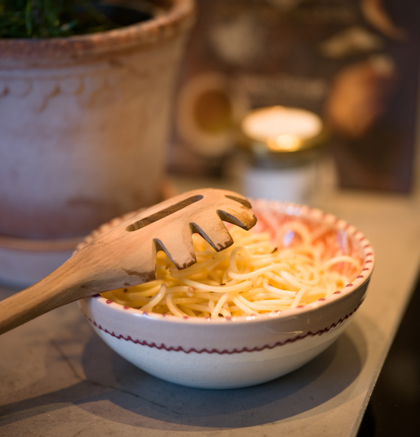 Pastaslev Teak Different Design Slevar och slickepottar Pastaslevar