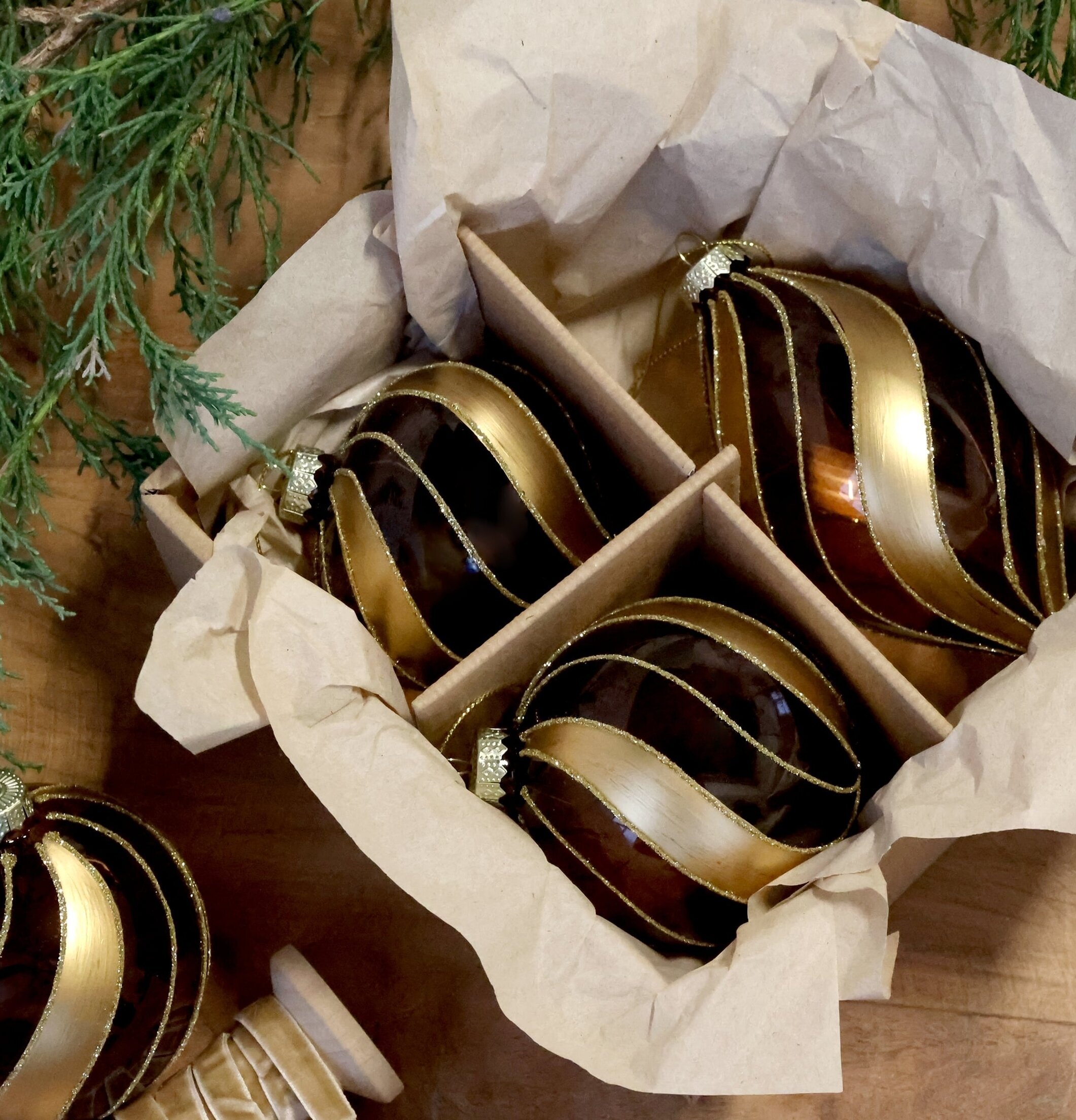 Julkulor i Ask 3-pack Mocca Guld Chic Antique Julgranshänge/julgransdekoration