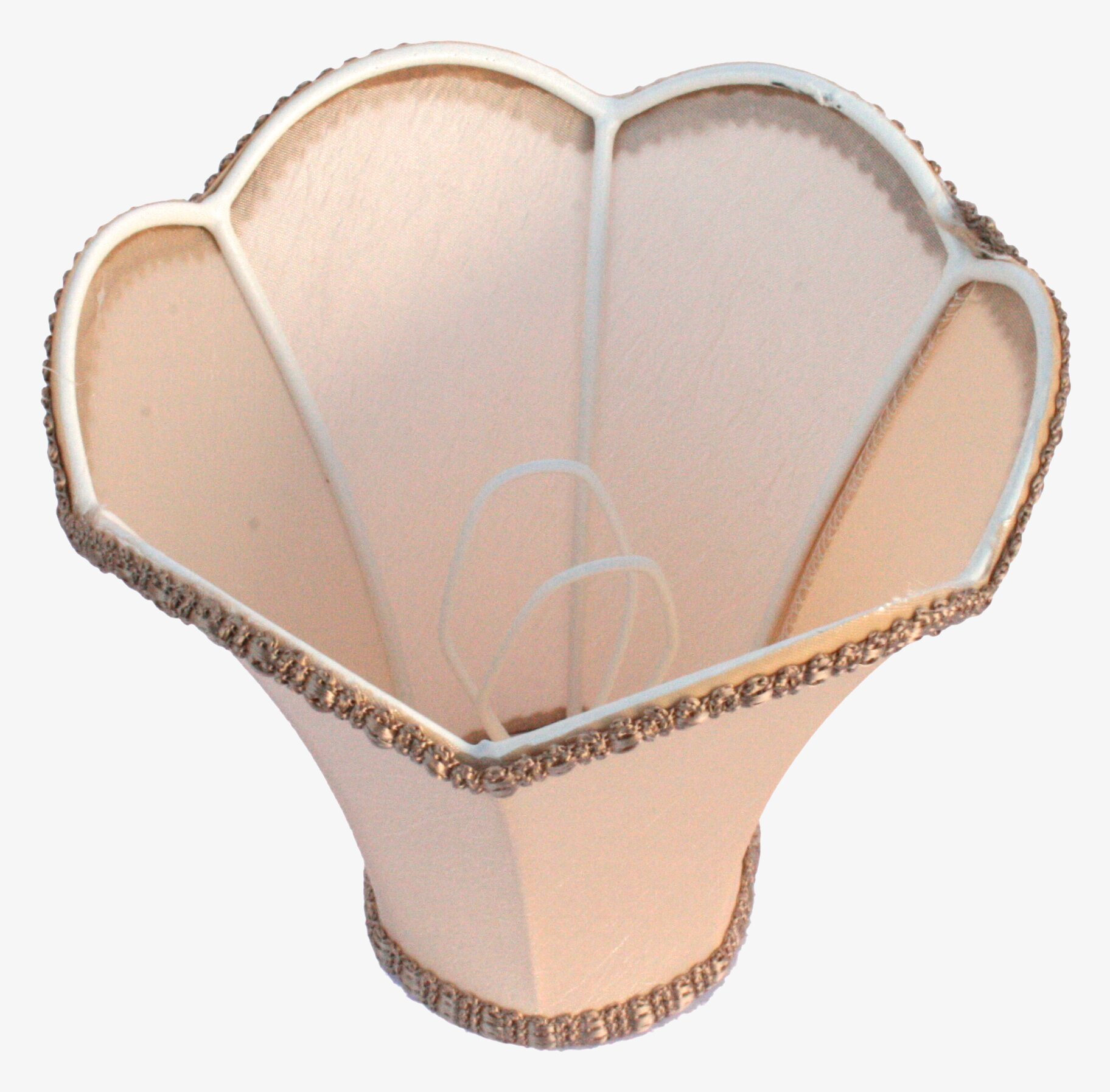 Kronljuslampskärm Elisa Ljus nougat från Kehikkotuote Finland