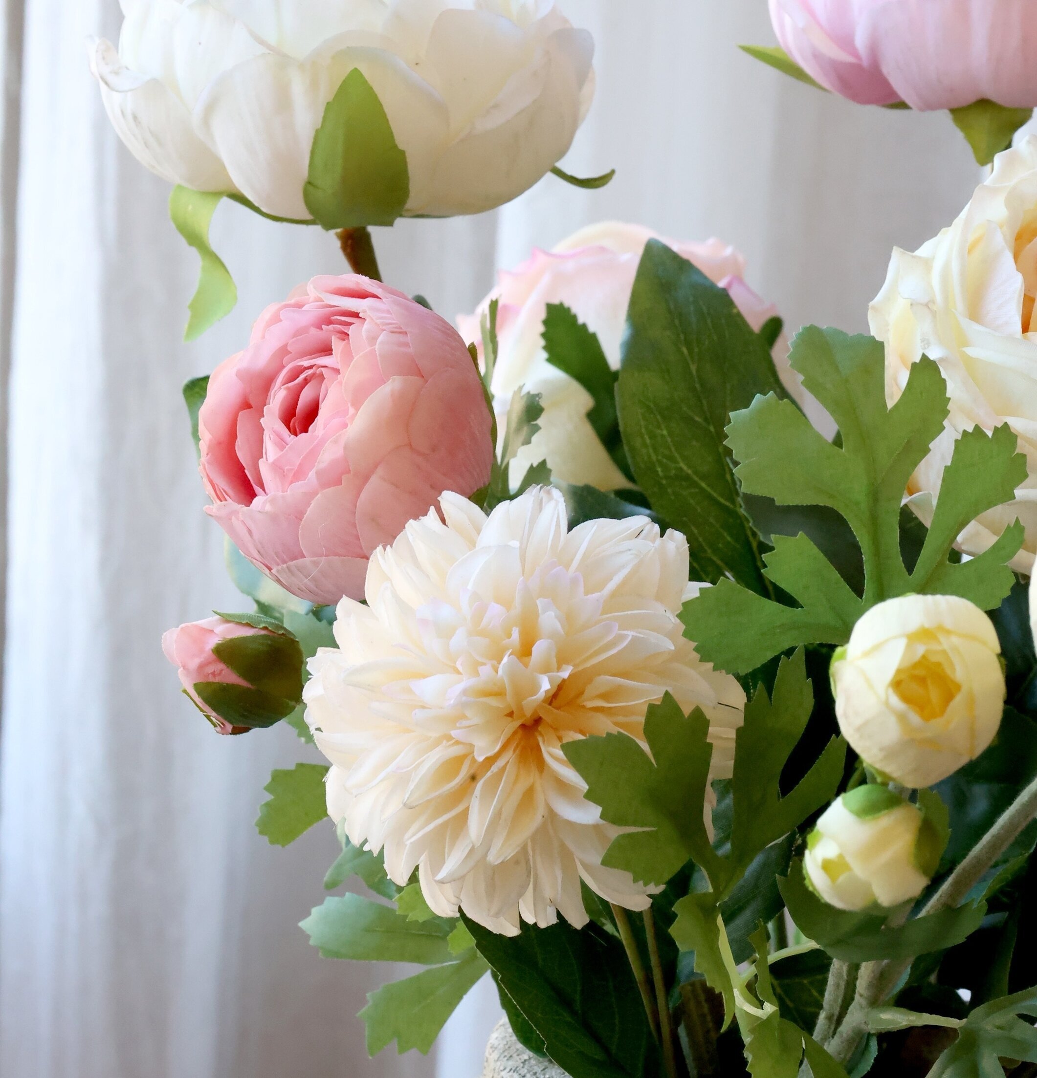 Fleur Dahlia Silk Touch Champagne 44 cm Chic Antique Konstväxter Konstblommor Plastväxter Plastblommor