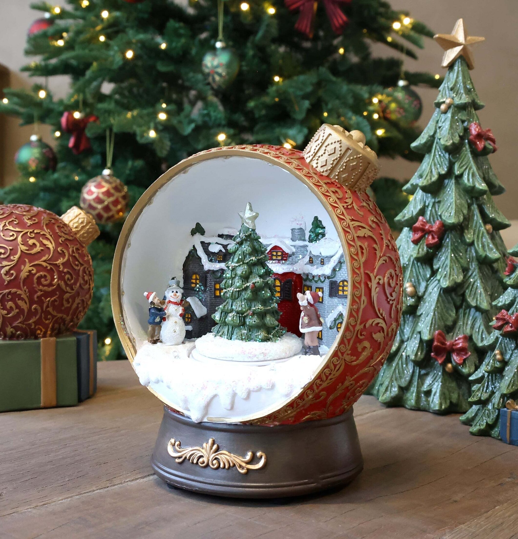 Noël Speldosa Julkula Vinterby LED Cherry 23 cm Chic Antique Övrig prydnad/dekoration för inredning innemiljö