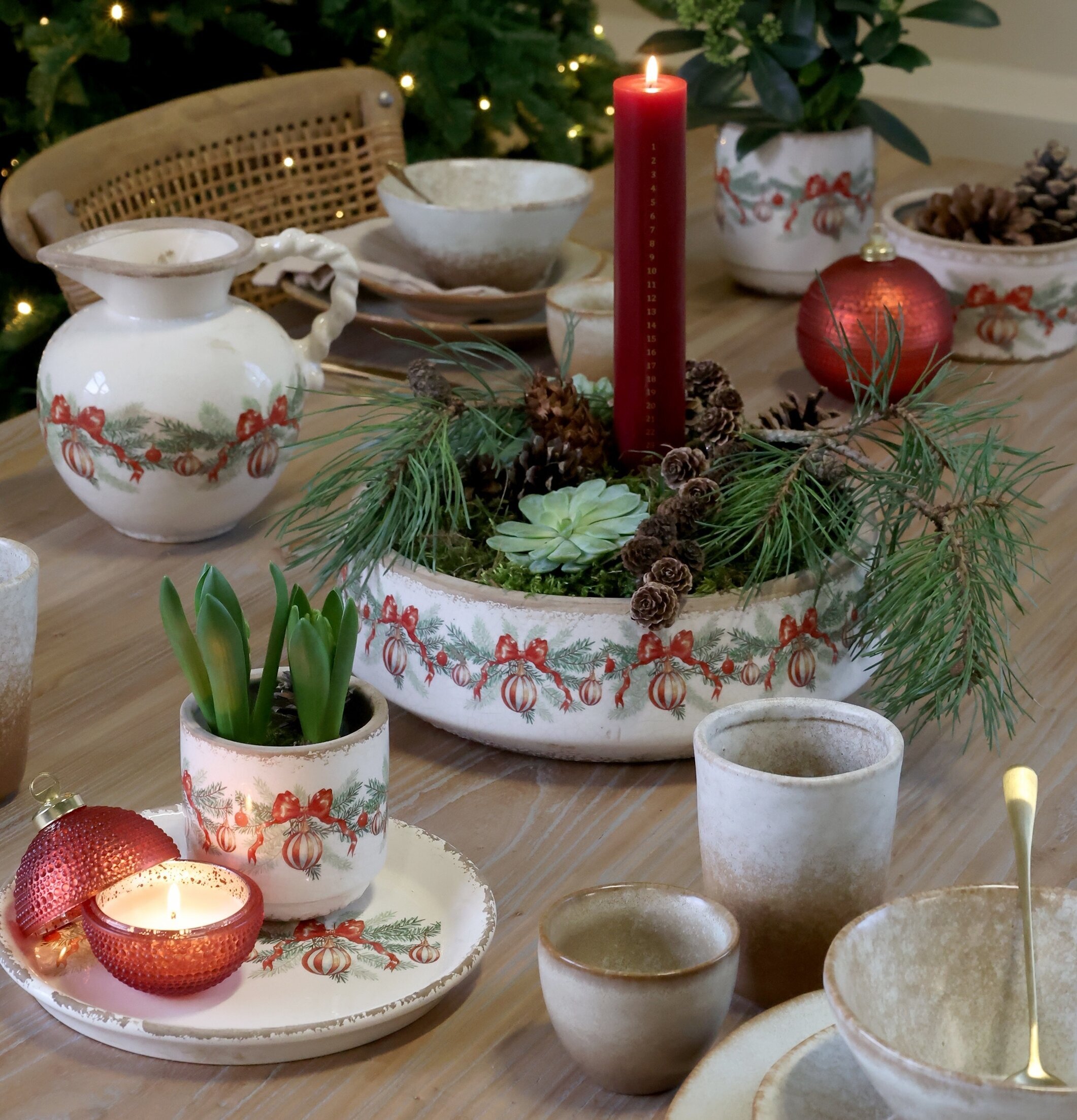 Fat med Julkulor och Rosetter Creme Ø30 cm Chic Antique för ljus, lyktor, växter krukor