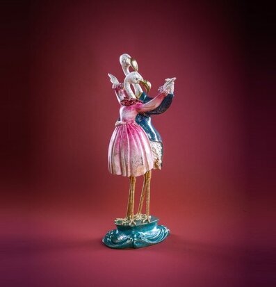 Foto: Dansande flamingopar i rosa/blå med guldben