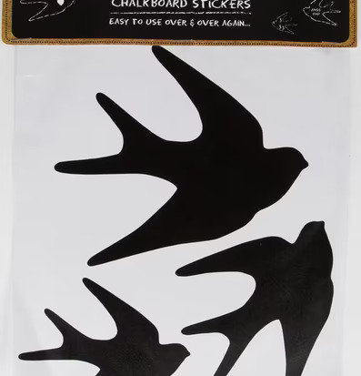 Chalkboard Swallow från Sass & Belle, tre svala klistermärken