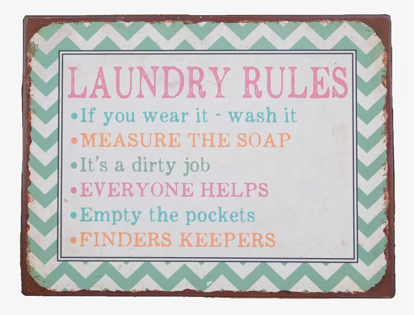 Plåtskylt Laundry Rules från Sass & Belle i vintage stil