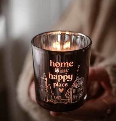 Majas Cottage Ljuslykta Home is my happy place 7x8 cm Lyktor Endless Light Ljuslyktor