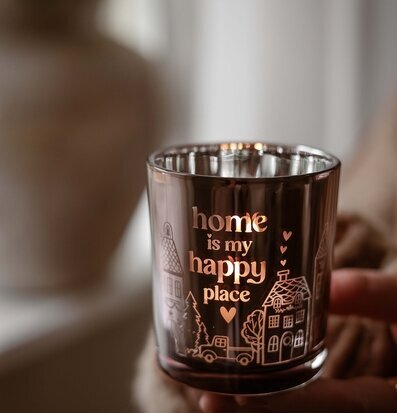 Majas Cottage Ljuslykta Home is my happy place 7x8 cm Lyktor Endless Light Ljuslyktor