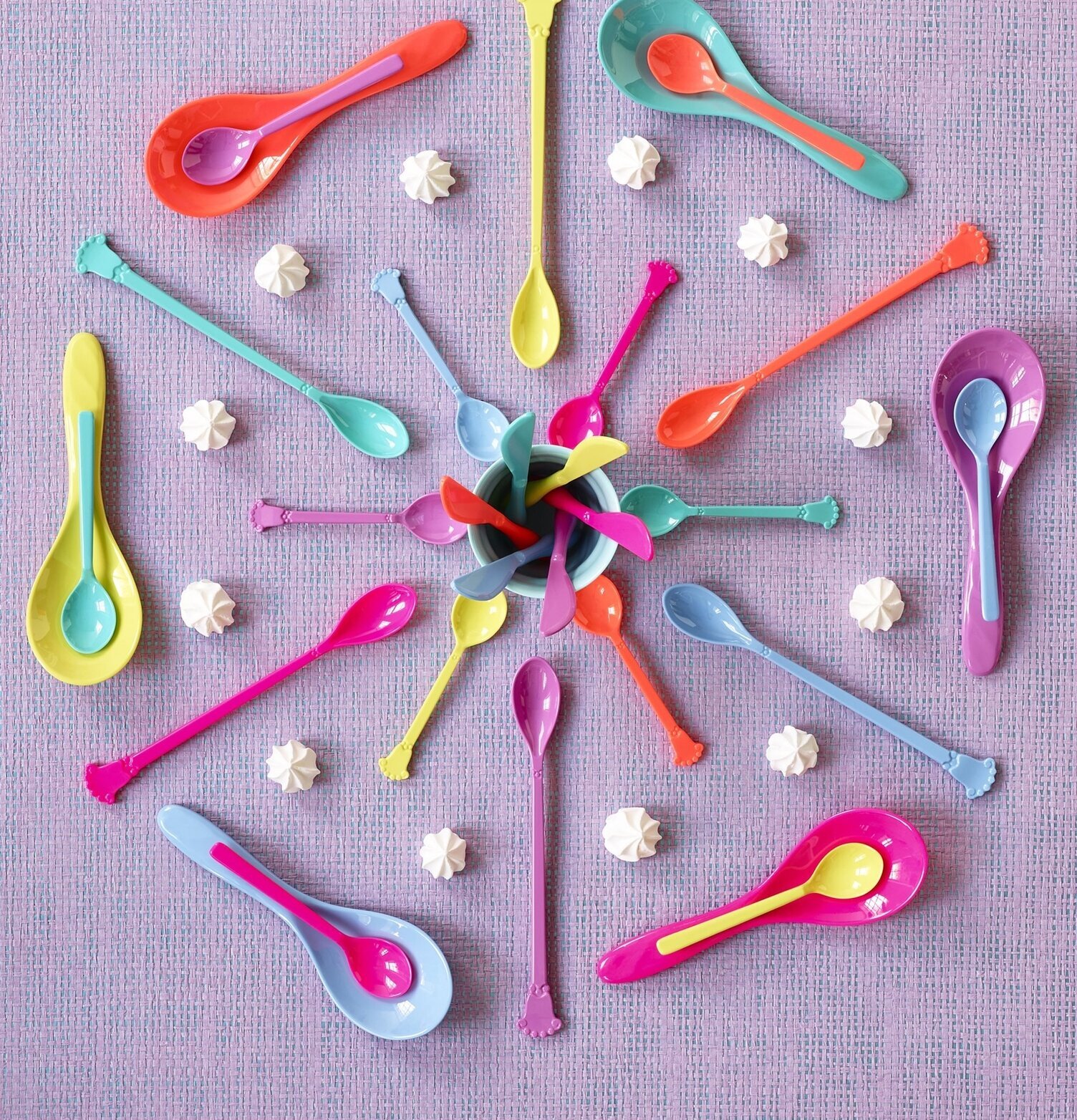 Färgglada Salladssked Go For The Fun från Rice i fokus