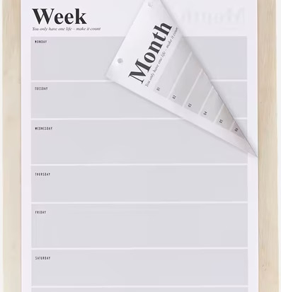 Eternity Calendar A3 från House Doctor på ljus träplatta