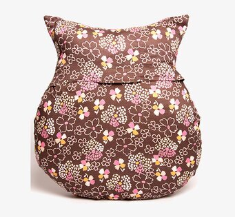 Kudde Alma Patchwork från Sass & Belle med blommönster