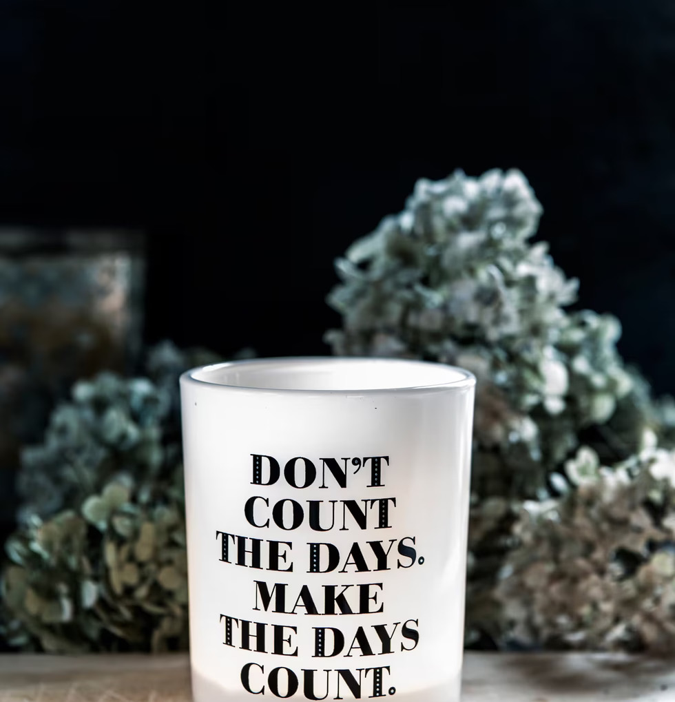 Days - Majas Cottage ljuslykta från Majas Cottage med citat