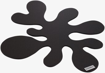 Ljusplatta Svart från Ernst med organisk form och matt yta