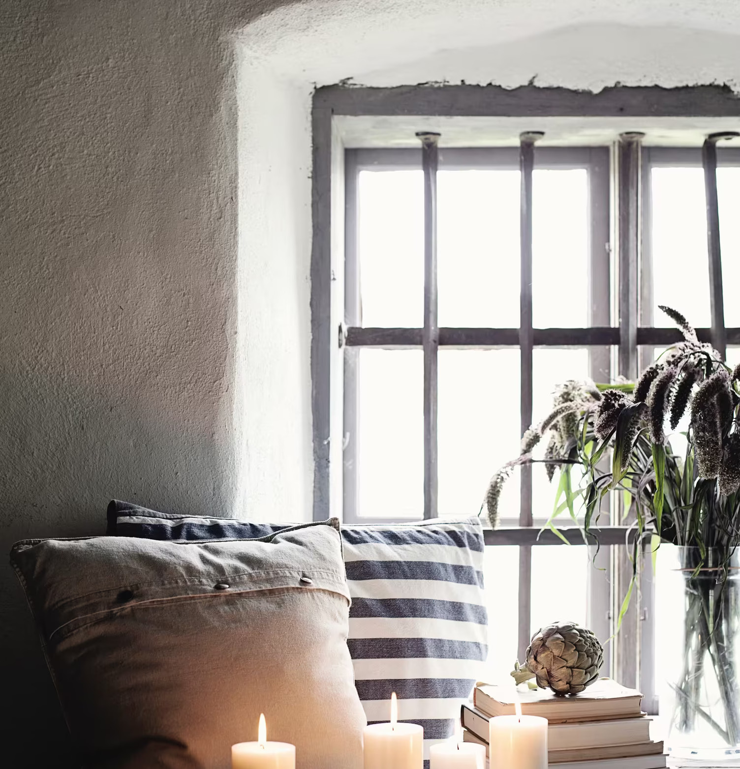 Kuddfodral Med Knappar Grå från Ernst i hemtrevlig miljö