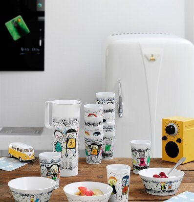 Kanna Be Friends från Poul Pava på ett rustikt träbord