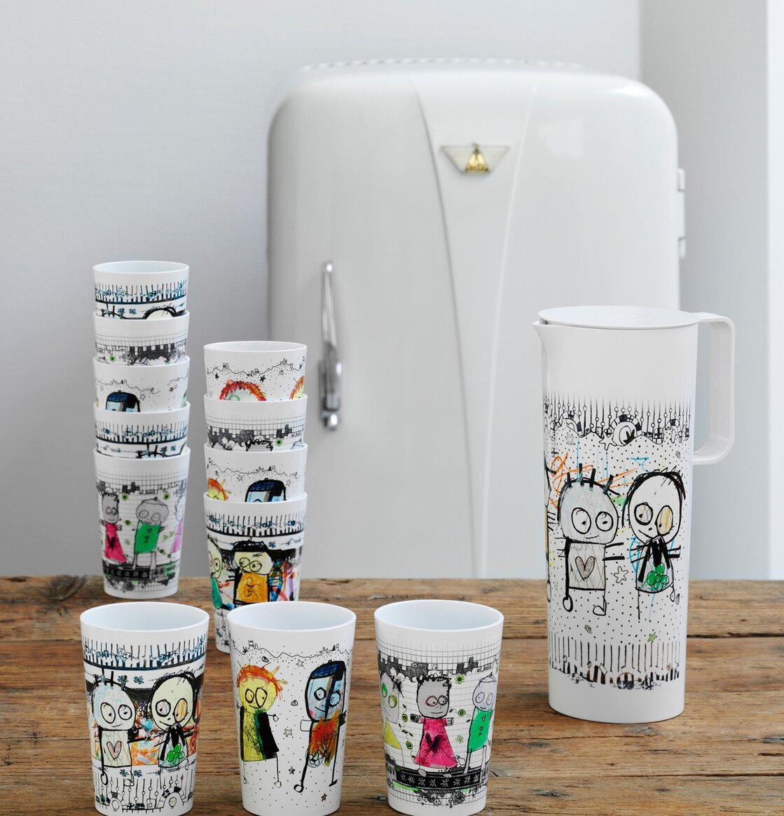 Kanna Be Friends från Poul Pava med färgglada figurer