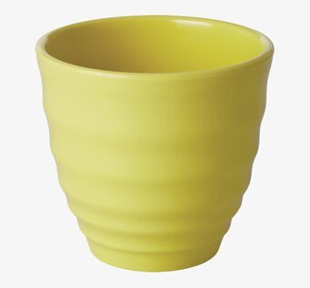 Mugg Japanese Style Pastellgul från Rice i minimalistisk miljö