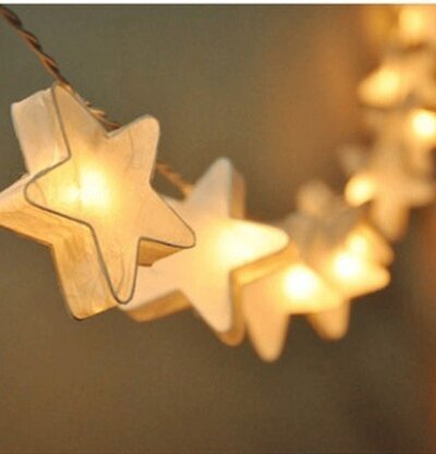 Ljusslinga Vita Stjärnor från Vasanthi skapar mysig atmosfär