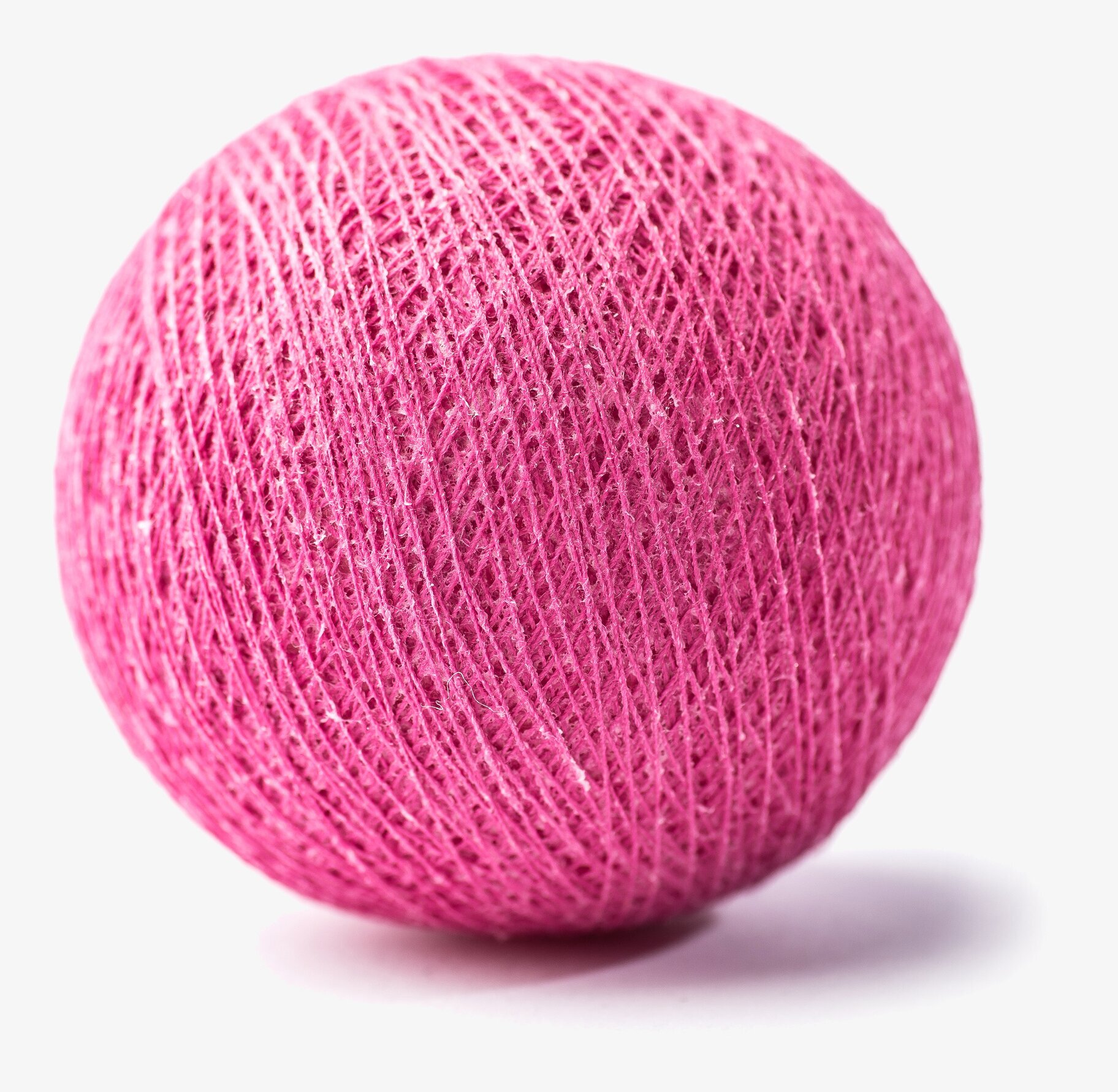 Boll Cerise - Vasanthi från Vasanthi, ceriserosa garnboll