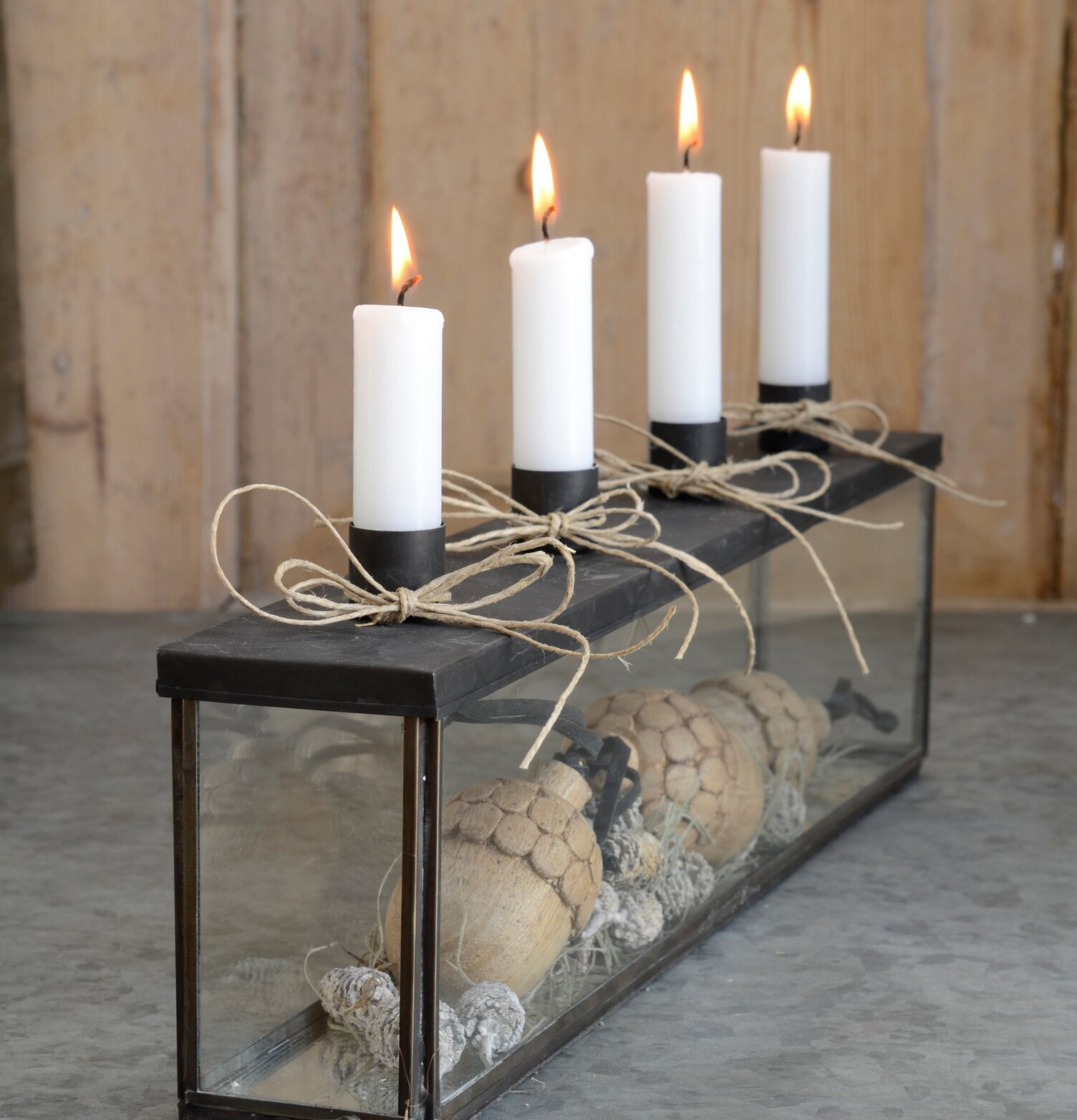 Ljusstake Adventsbox från IB Laursen med tända ljus