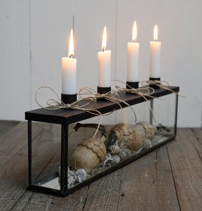 Ljusstake Adventsbox från IB Laursen med fyra vita ljus