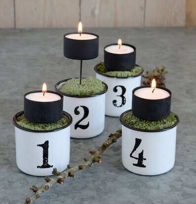 Ljusstake Advent Emalj från IB Laursen med siffror 1 till 4