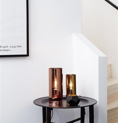 Storm Bordslampa Krom 9 från Markslöjd på runt bord