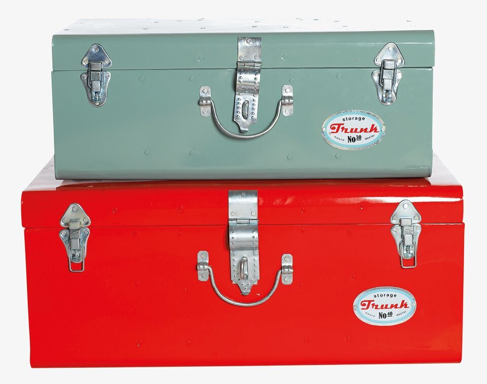 Trunk förvaringskistor från House Doctor i grågrönt och rött