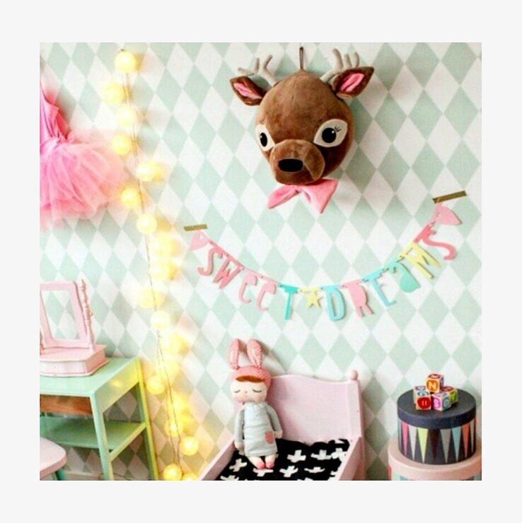 Letter Banner Pastell från A Little Lovely Company i barnrum