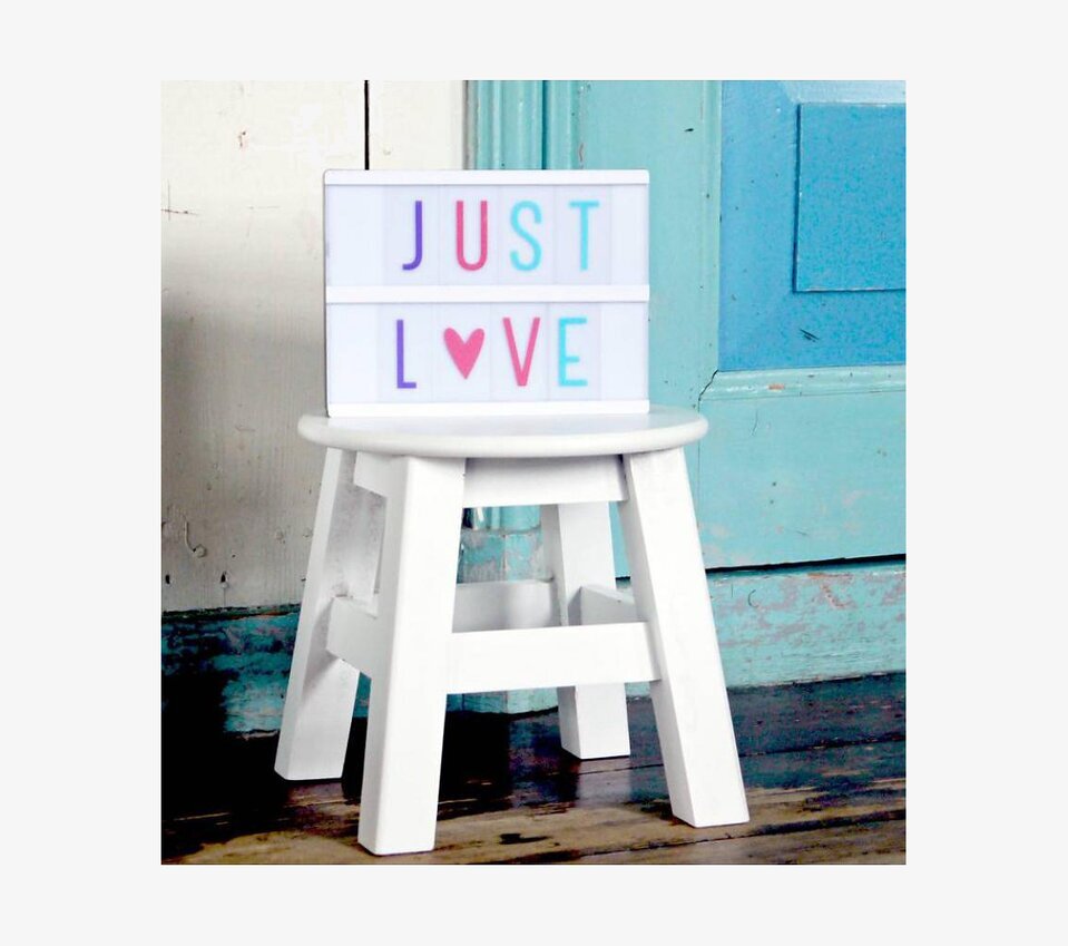 Letter Set Pastel Lightbox från A Little Lovely Company på pall