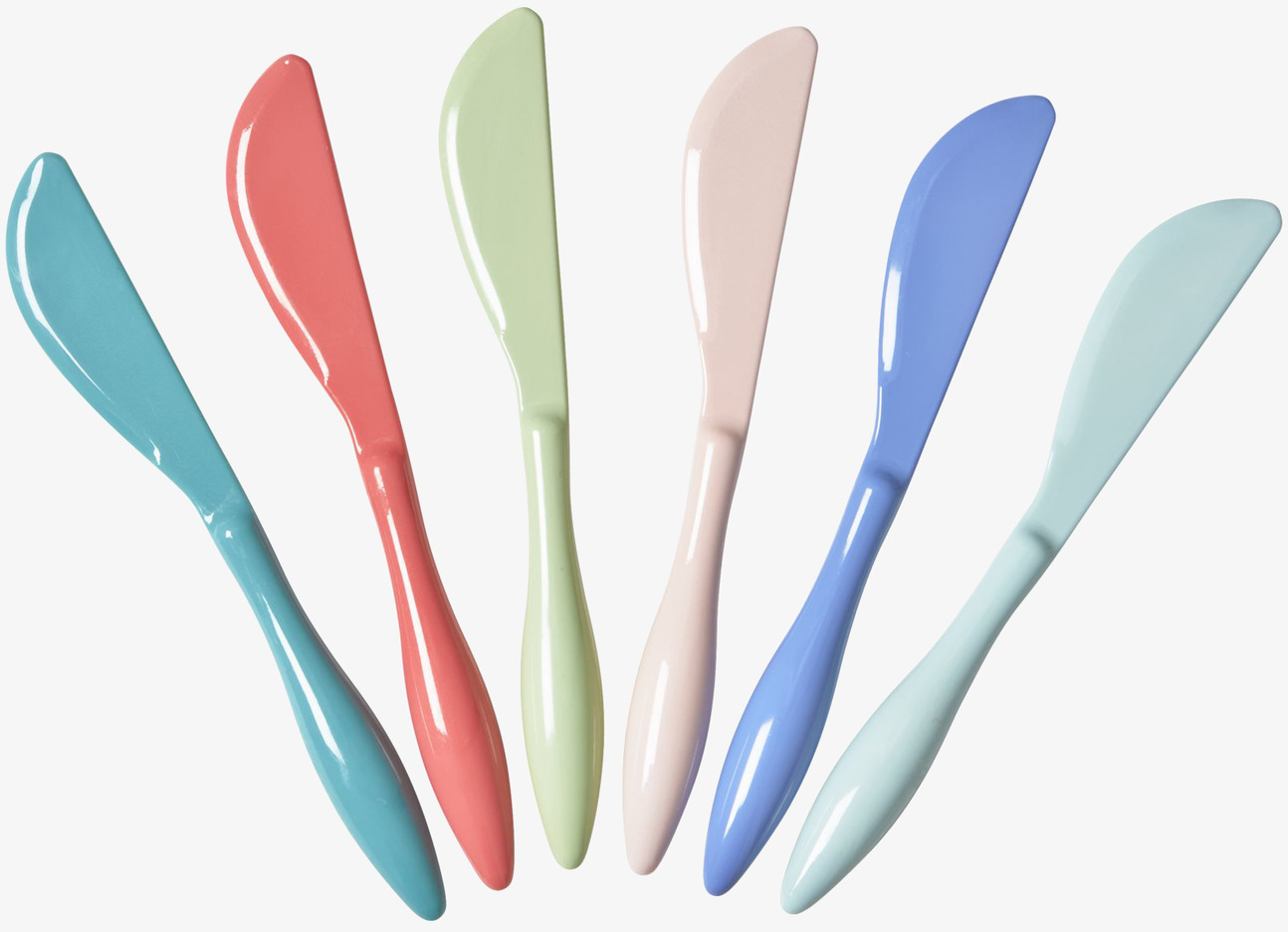 Smörknivar Stay Outstanding från Rice i pastellfärger