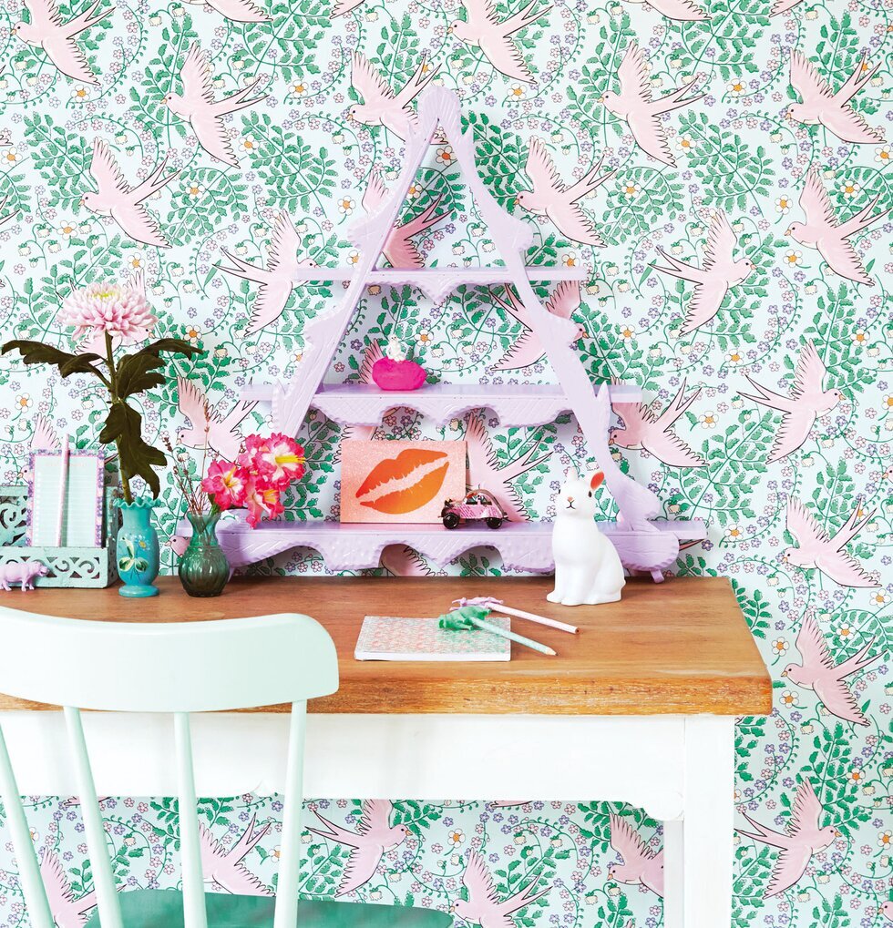 Tapet Rice från Rice med rosa fåglar och grönskande växter