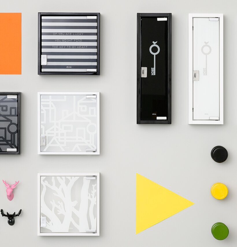 Nyckelskåp Prickig Vit från Dixie med lekfullt prickmönster