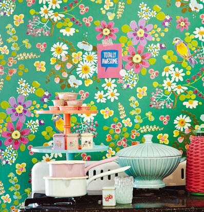 Tapet Rice från Rice: färgstarka blommor och fåglar i kök