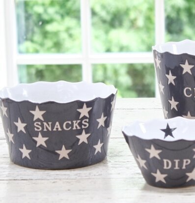 Happy Stars - Snacks Grå skål från Krasilnikoff på bord